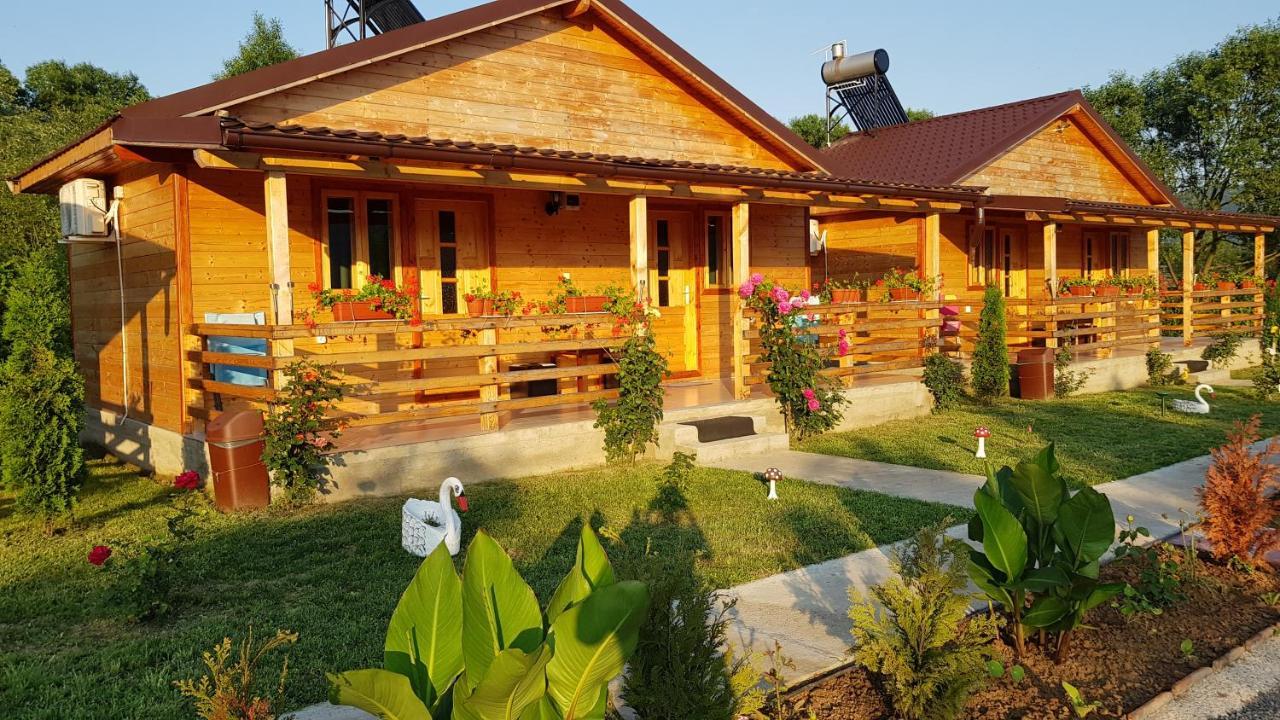 La Podul Gornii Hotel Gornea Exterior photo